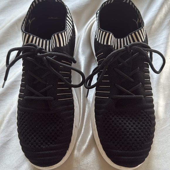 Danskin Energy Black White Sneakers Lightweight Stretch Knit Upper Size 9.5 - Picture 11 of 11